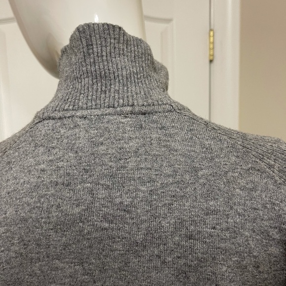 The North Face long sweater gray color with zipper and sides packets - Picture 6 of 11